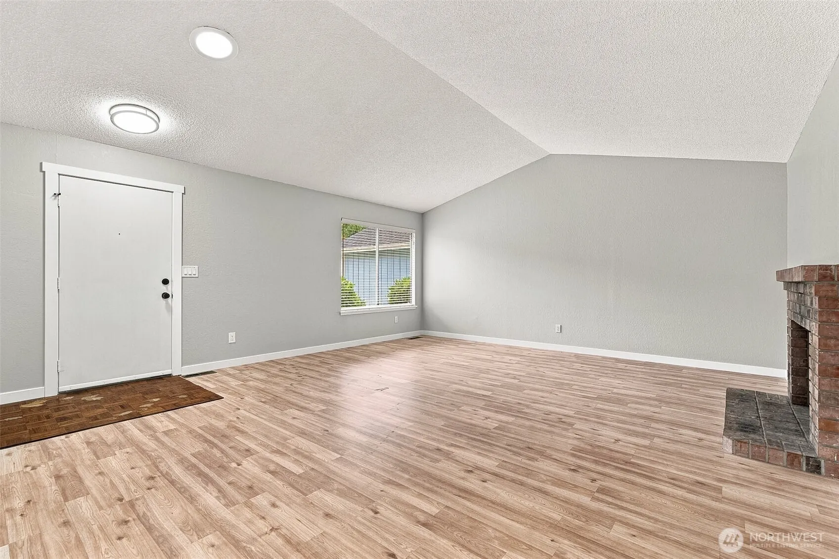 Property photo for 1921 Sw 307th Street #b, Federal Way photo 5