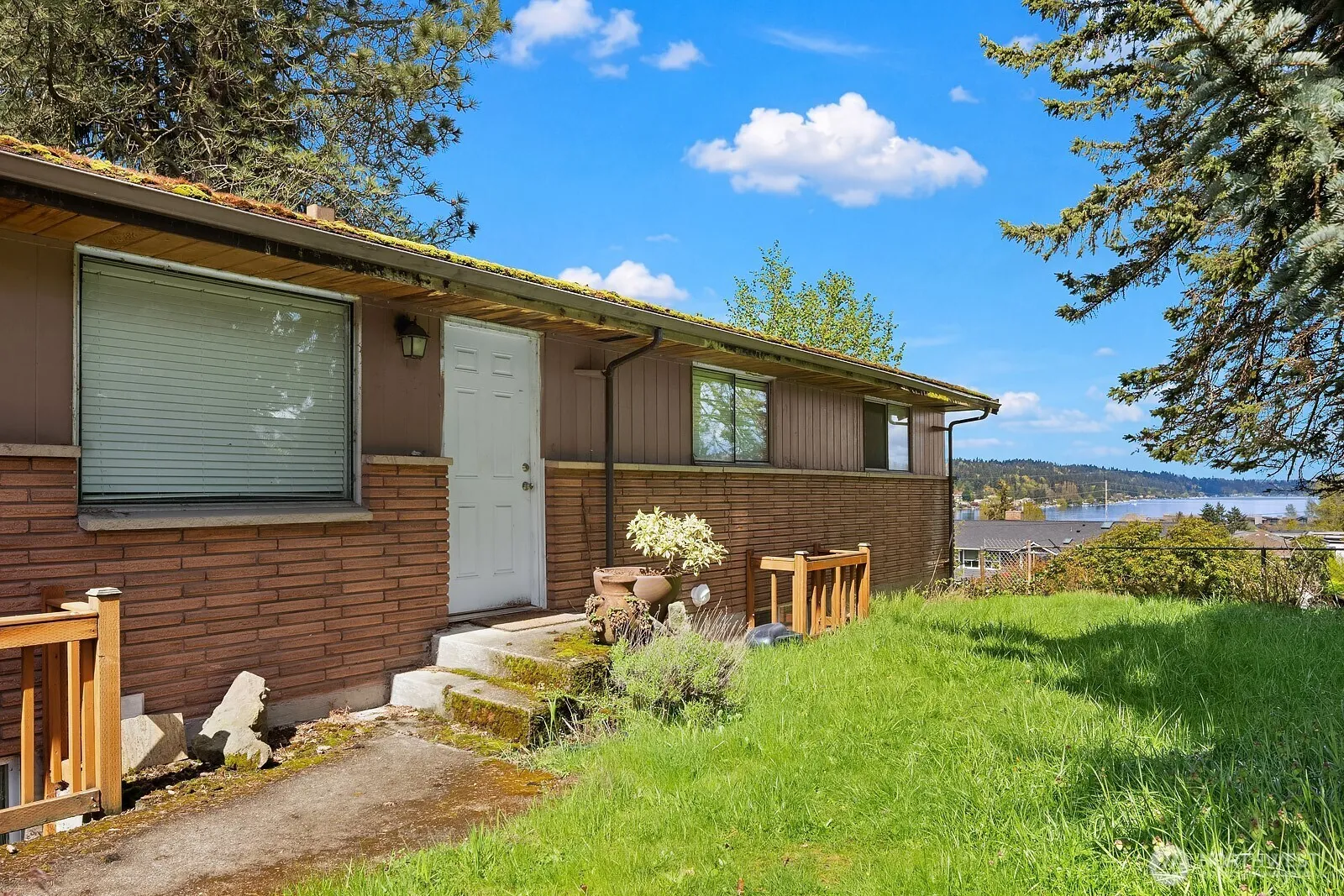 Property photo for 3737 Park Avenue N, Renton photo 3