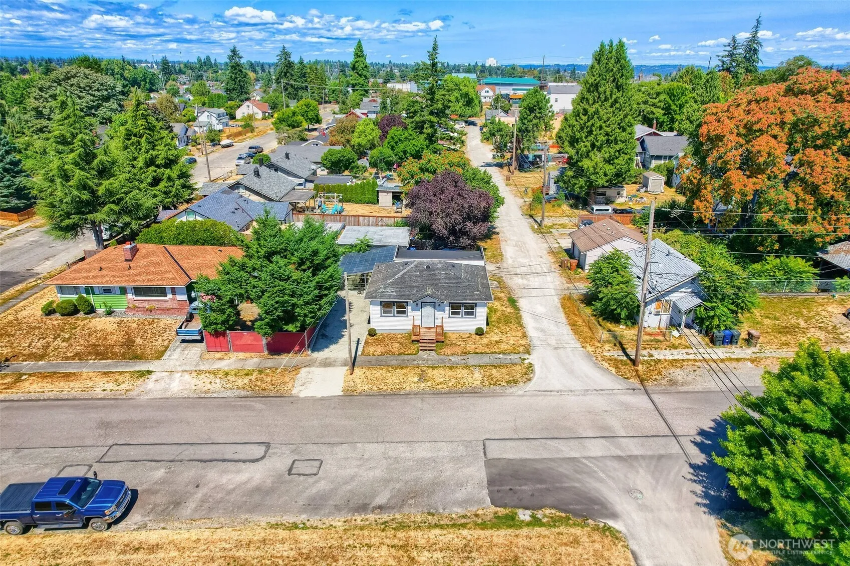 Property photo for 1315 S 43rd St, Tacoma photo 2