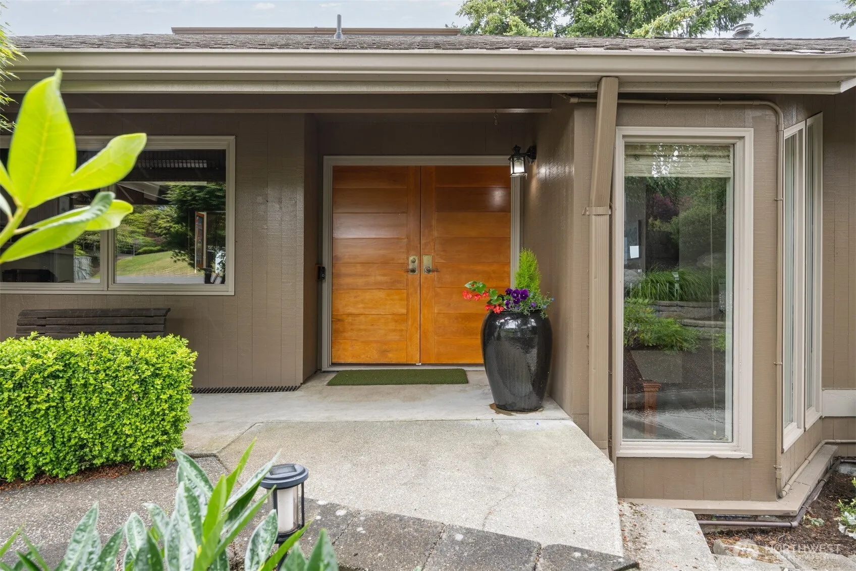 Property photo for 24 Shorewood Drive, Bellingham photo 4