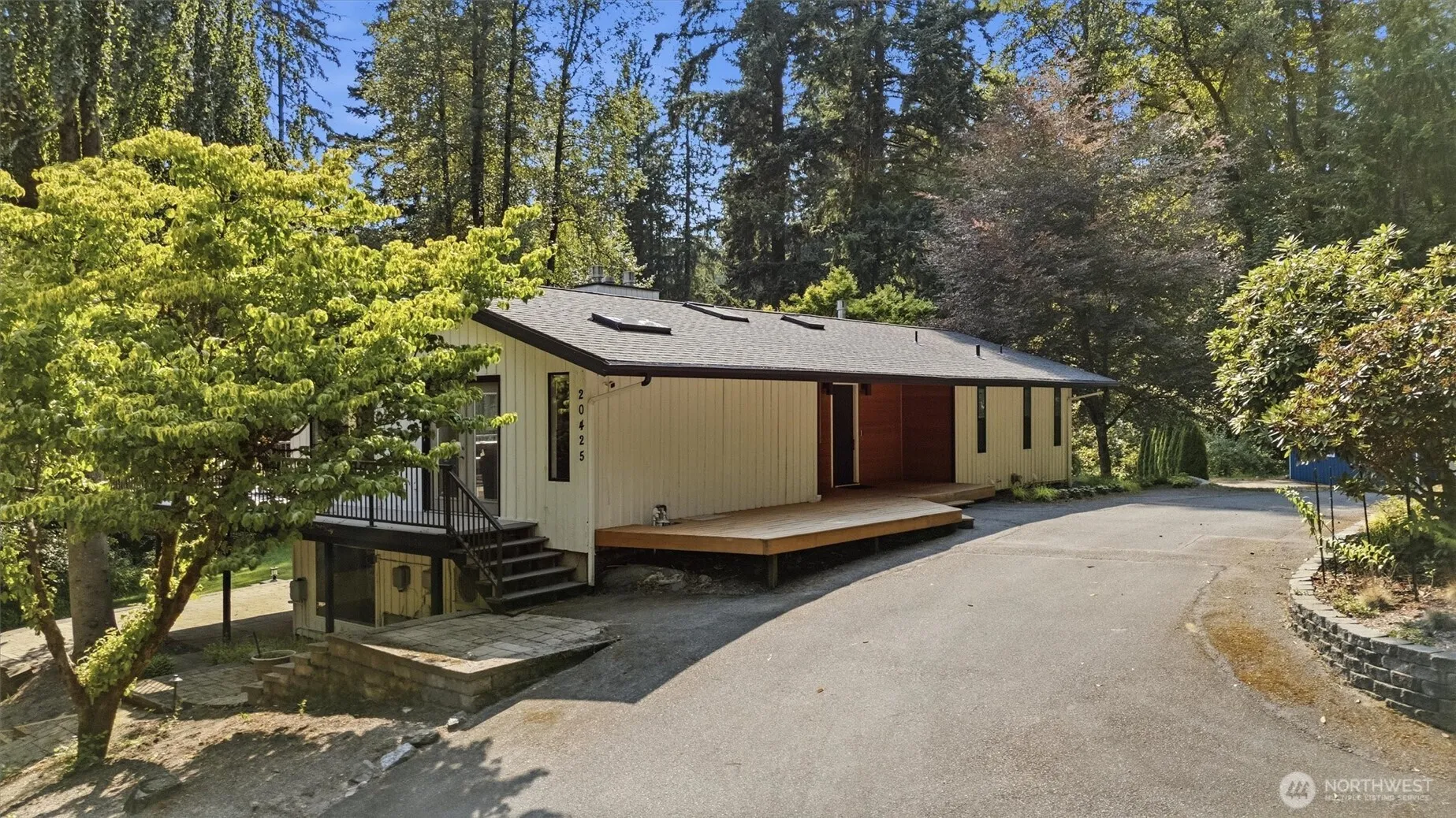 Property photo for 20425 Little Bearcreek Road, Woodinville photo 2