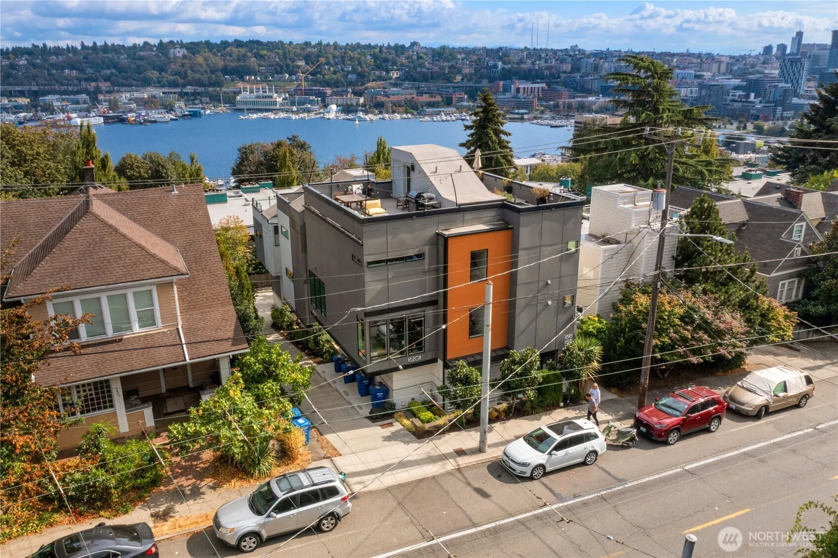 Property photo for 1616 Taylor Avenue N, Seattle photo 3