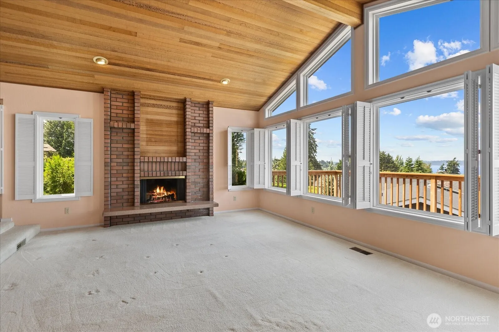 Property photo for 809 Spruce Place, Edmonds photo 5
