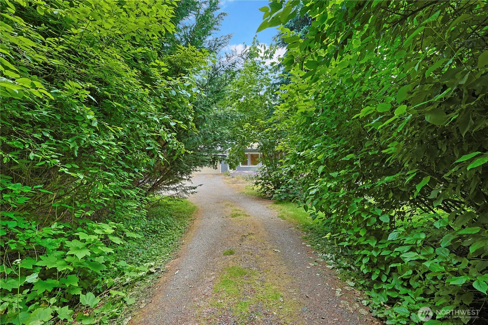 Property photo for 714 Tipsoo Loop S, Rainier photo 2