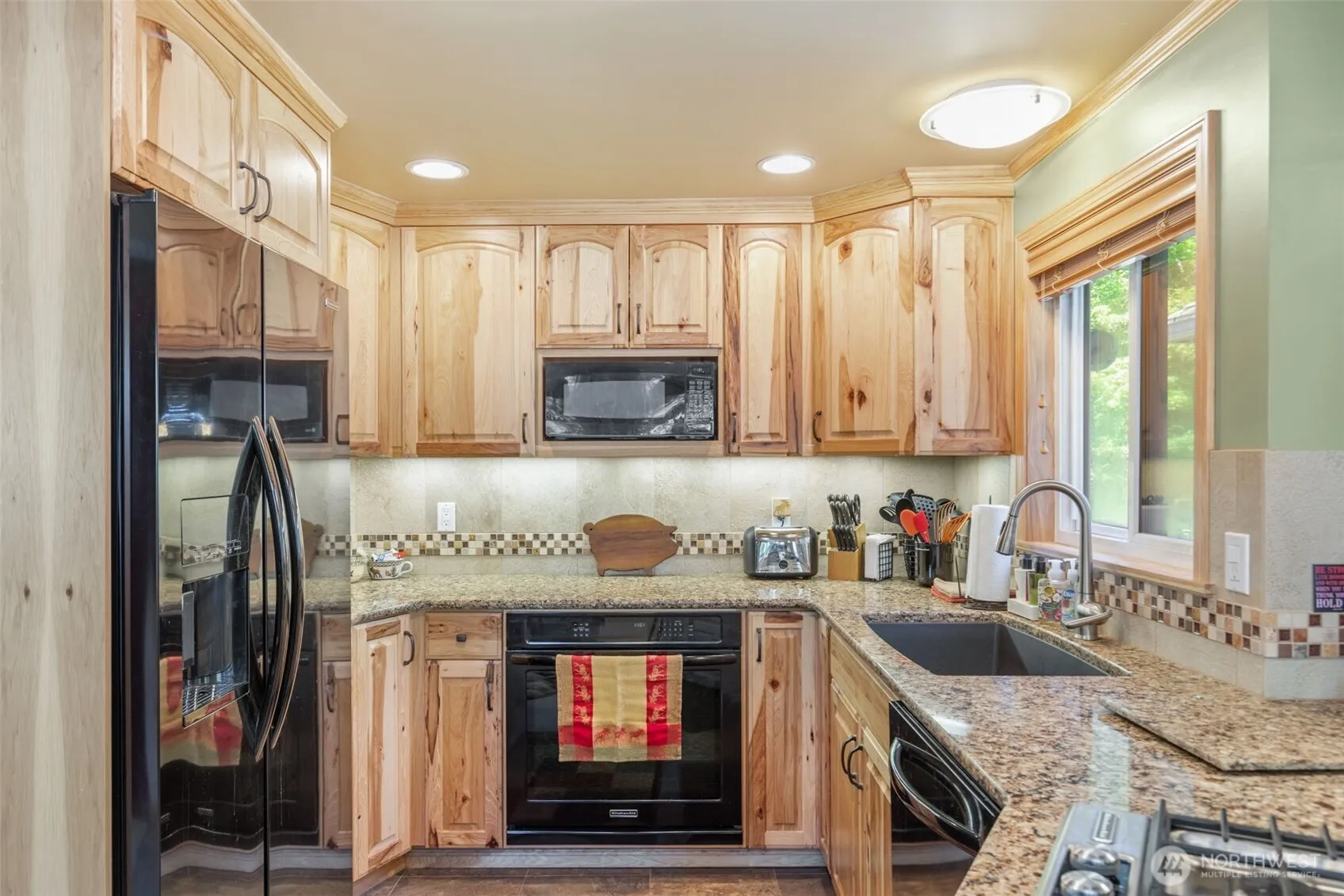 Property photo for 19005 104th Avenue Ne, Bothell photo 5