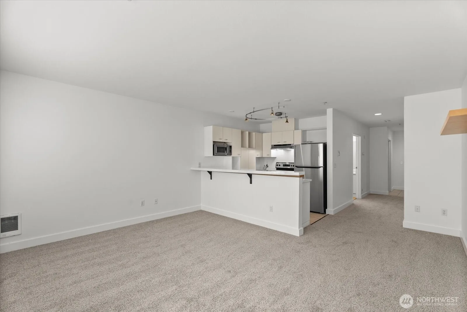 Property photo for 2440 Western Avenue #517, Seattle photo 5