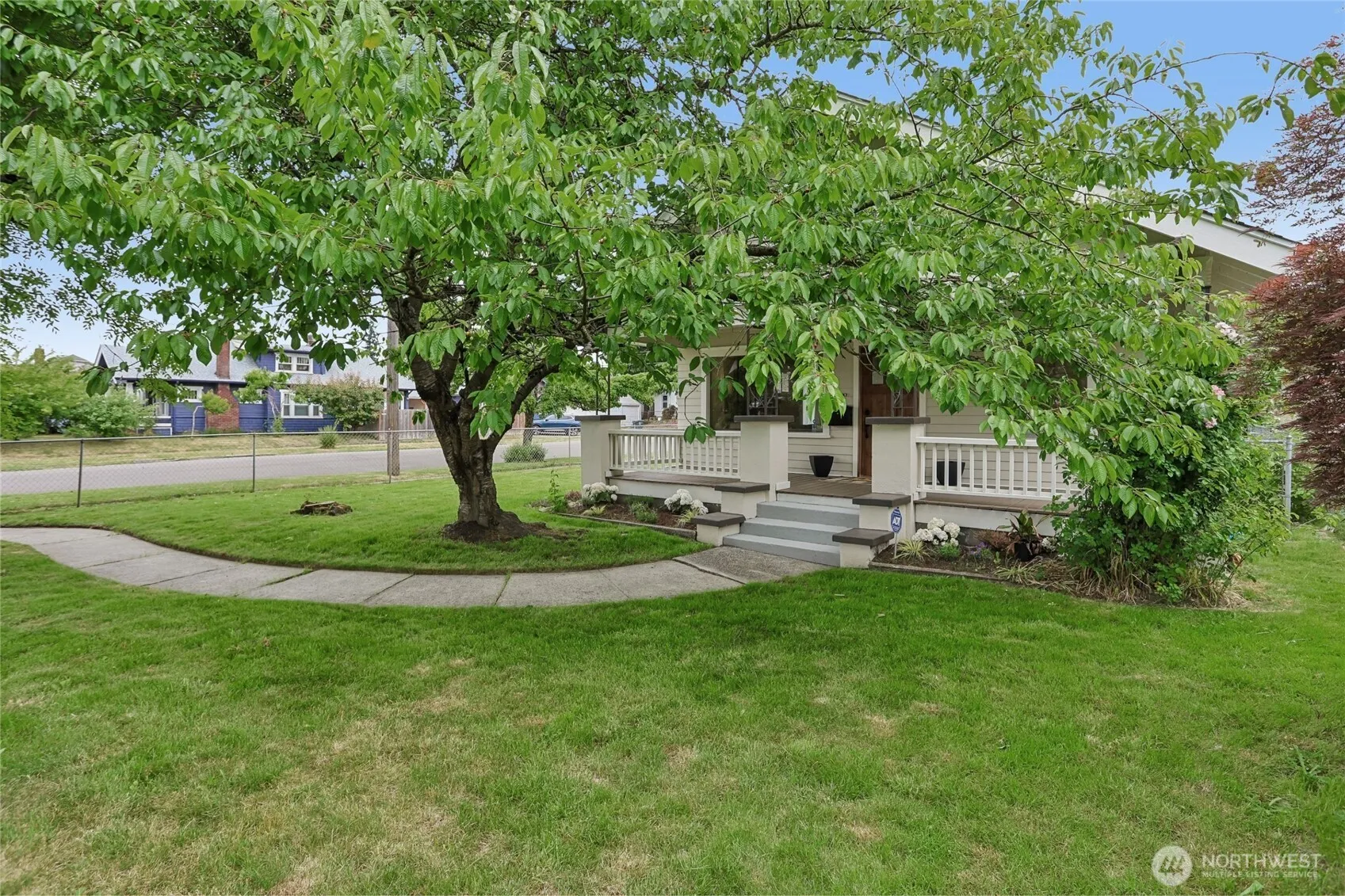Property photo for 4501 Pacific Avenue, Tacoma photo 2