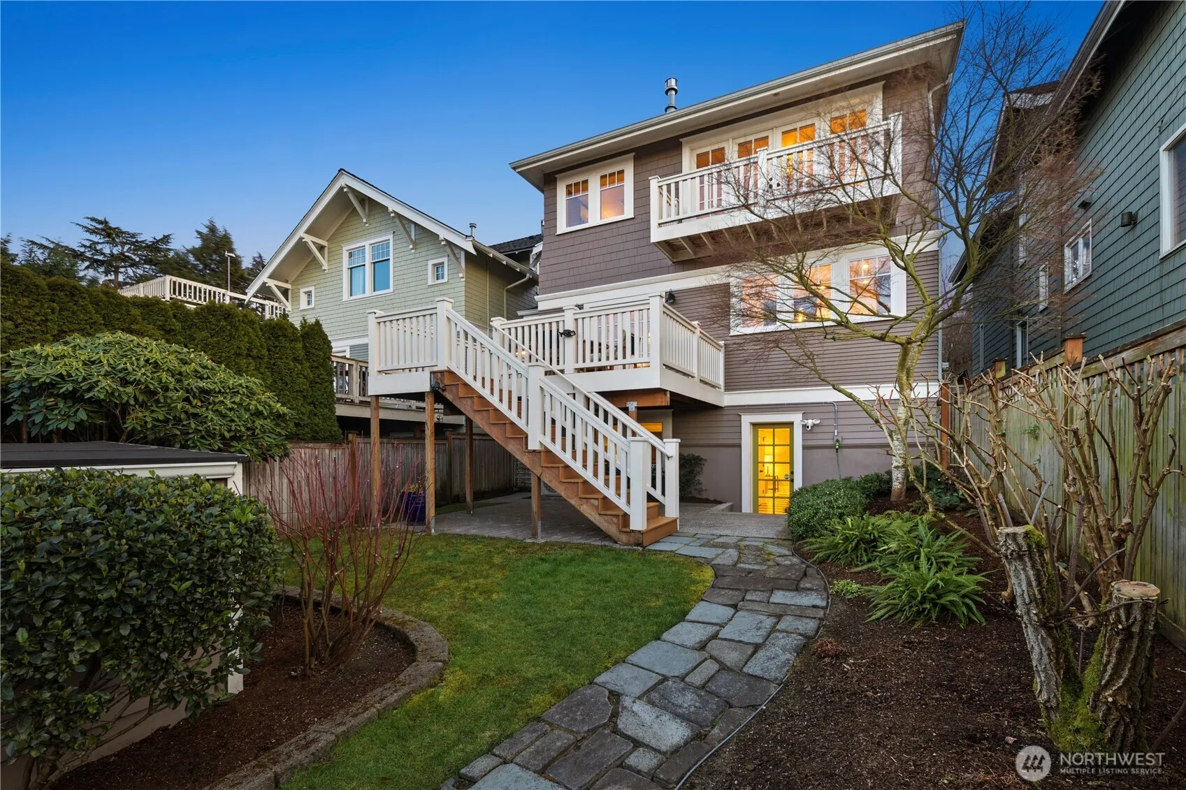 Property photo for 426 Smith Street, Seattle photo 3