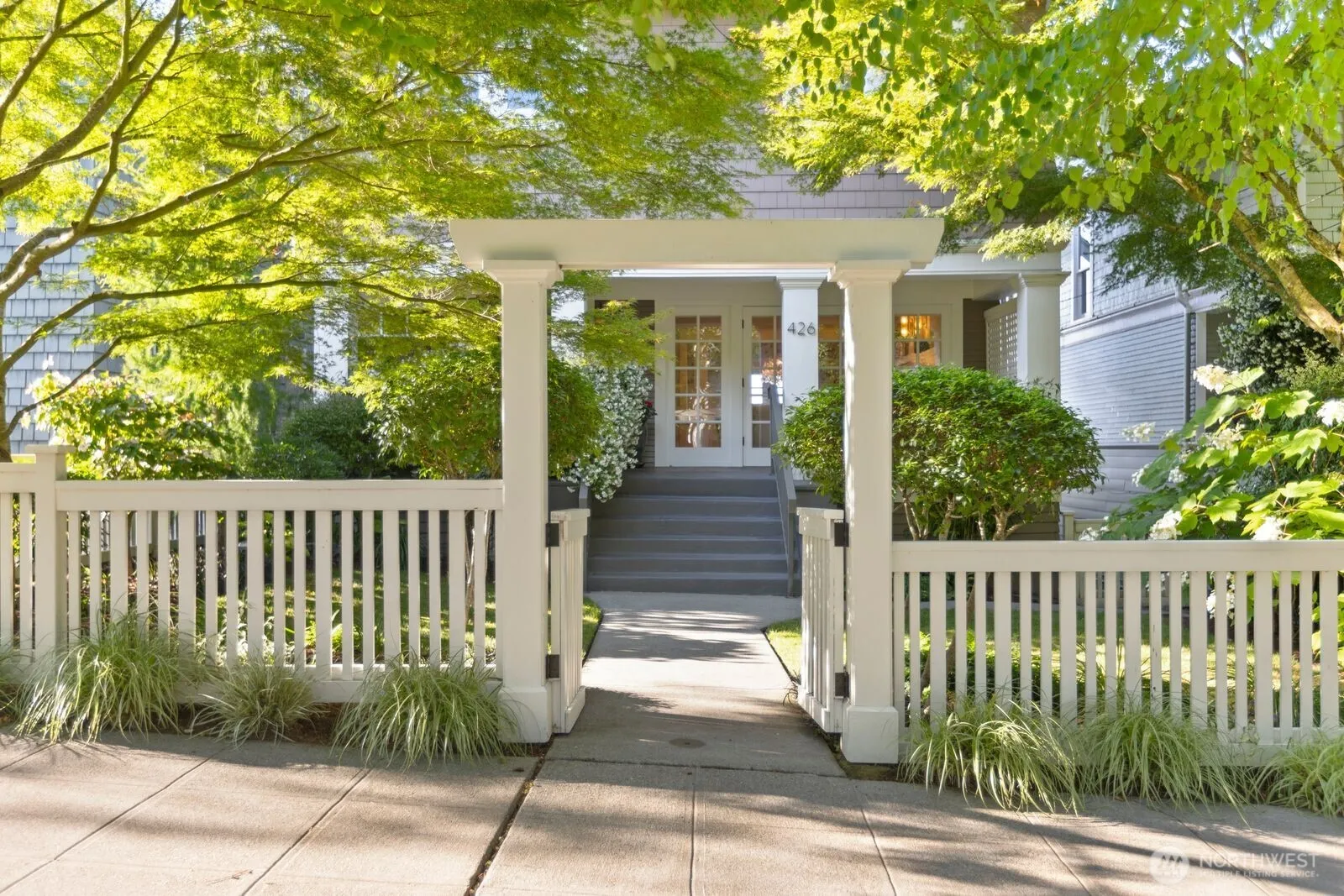 Property photo for 426 Smith Street, Seattle photo 2