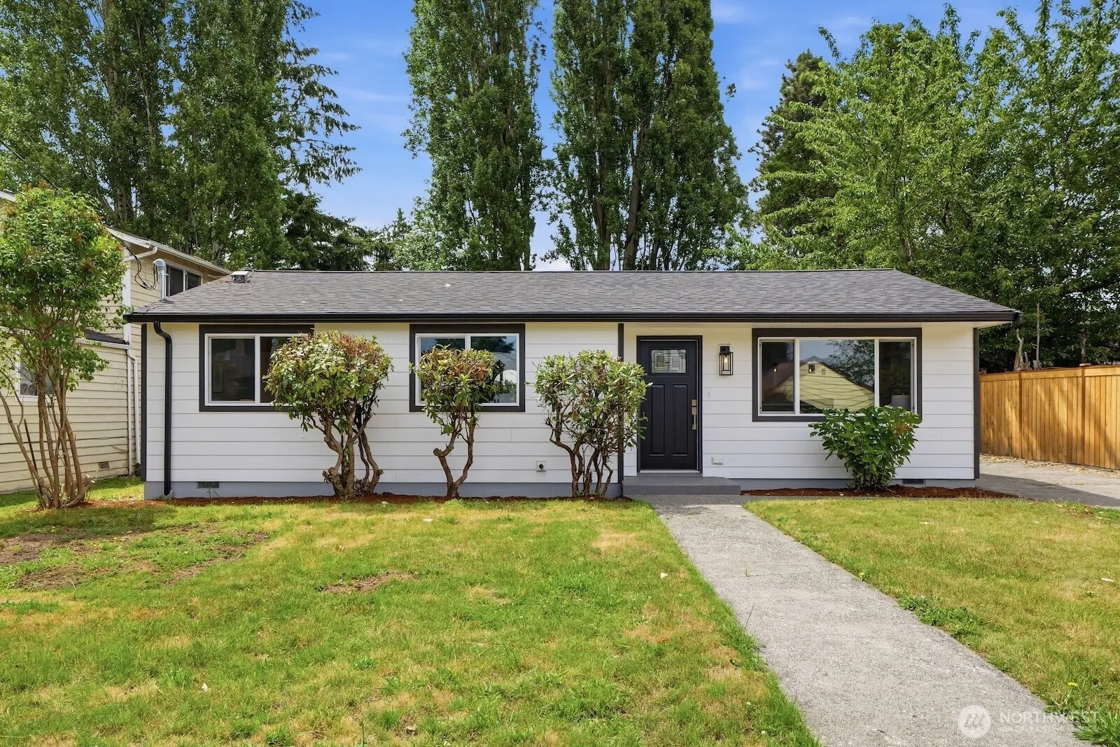 Property photo for 1433 Sw Donovan Street, Seattle