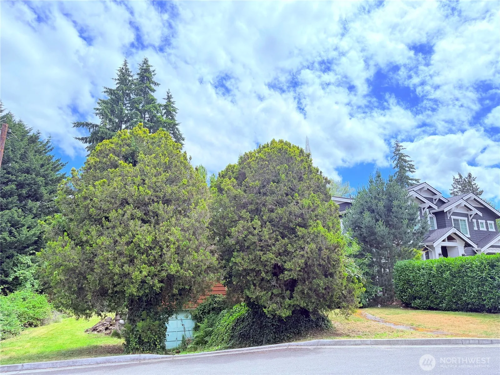 Property photo for 1520 102nd Avenue Ne, Bellevue