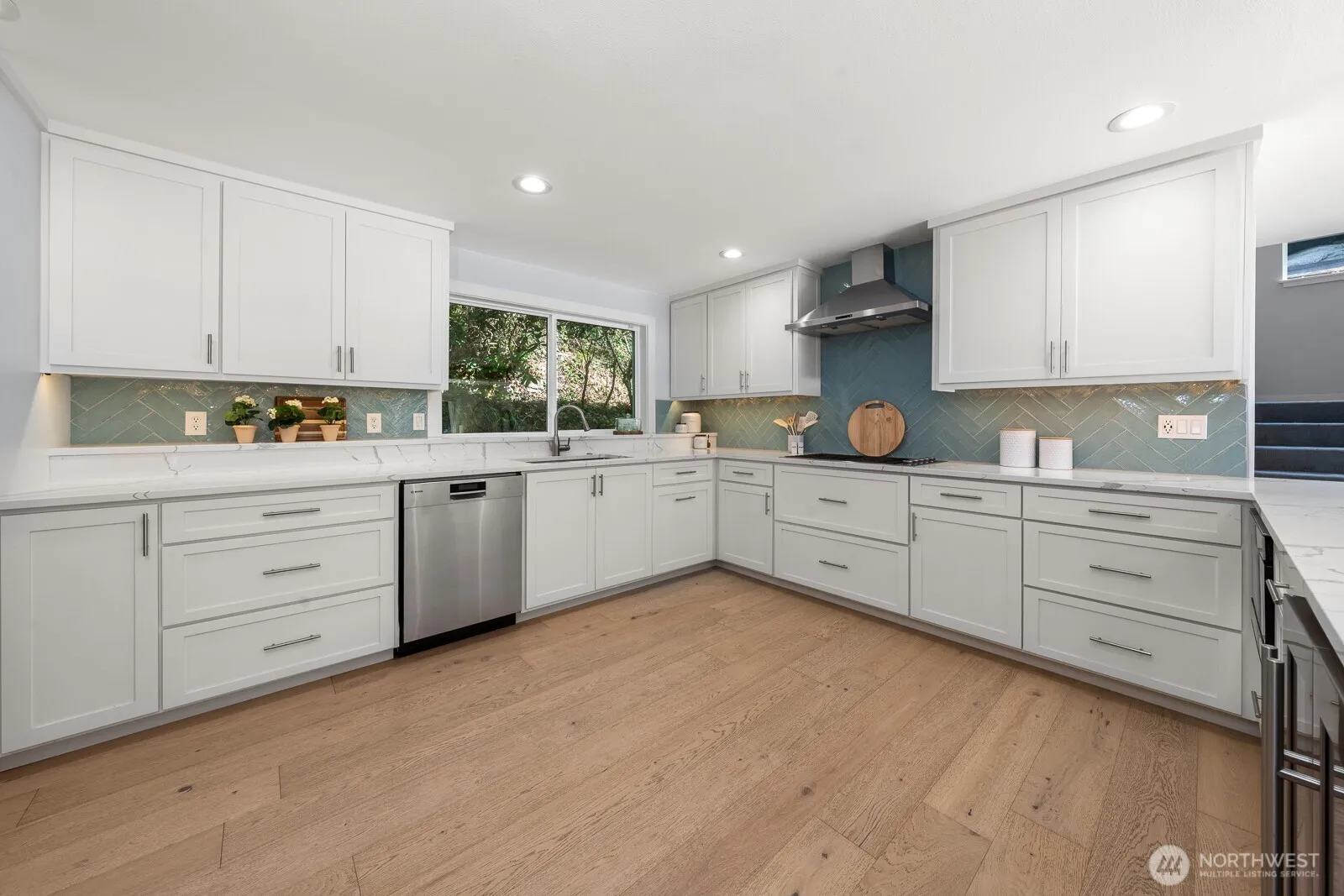 Property photo for 4830 88th Place Se, Mercer Island photo 5