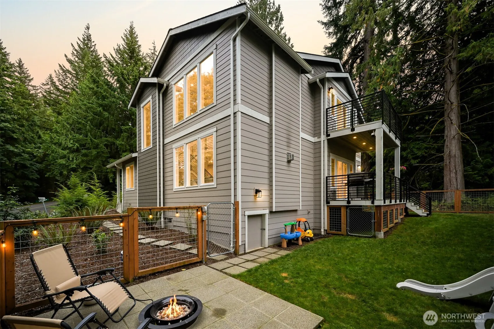 Property photo for 124 Sudden Valley Drive, Bellingham photo 2