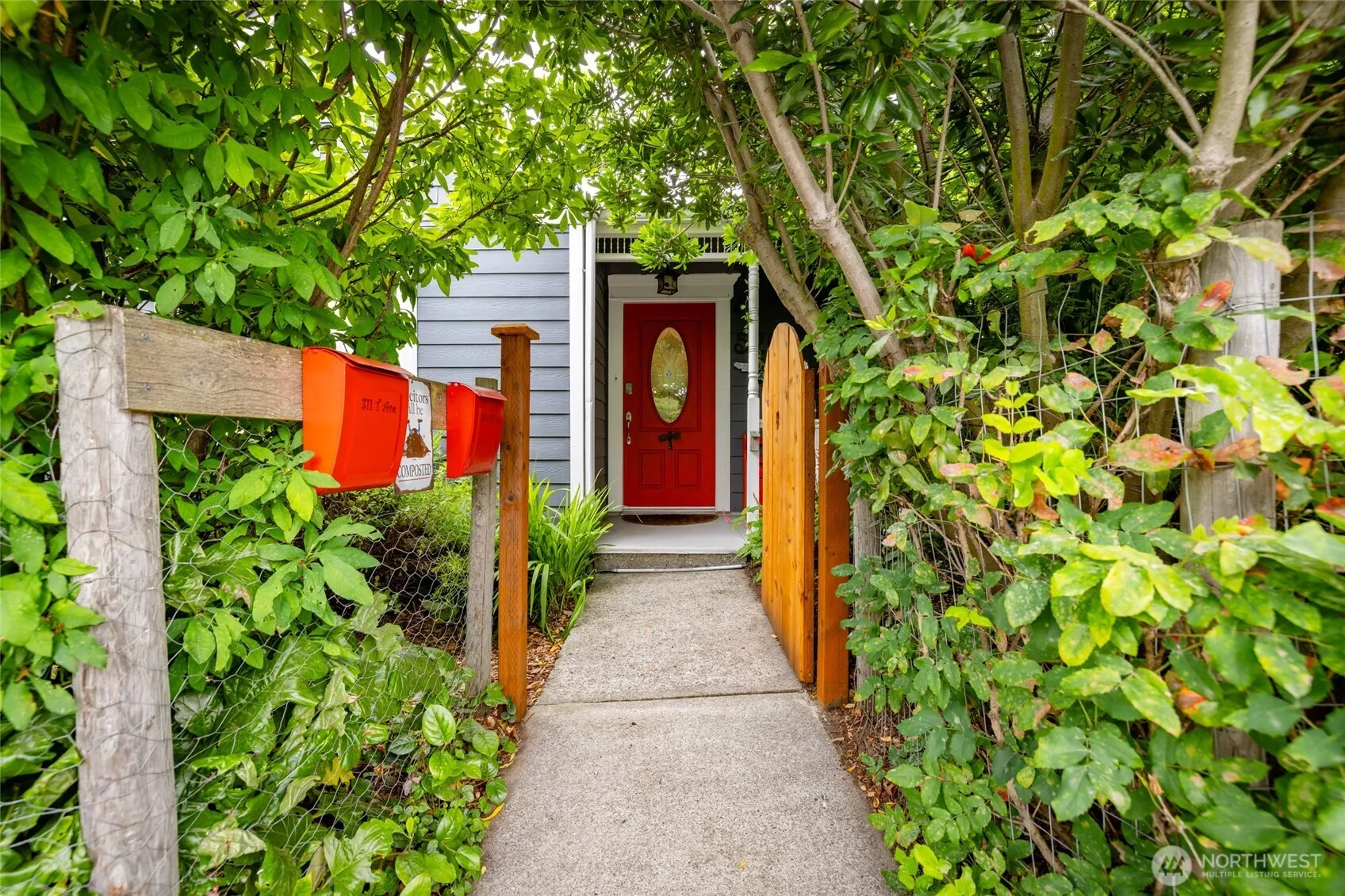 Property photo for 520 4th Street, Anacortes photo 3