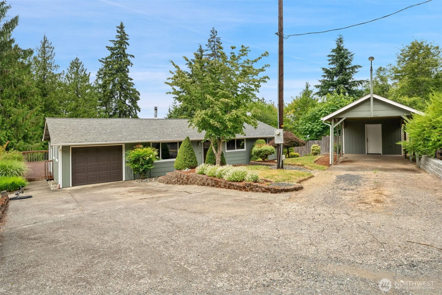 Property photo for 1190 E Daniels Road, Shelton photo 2