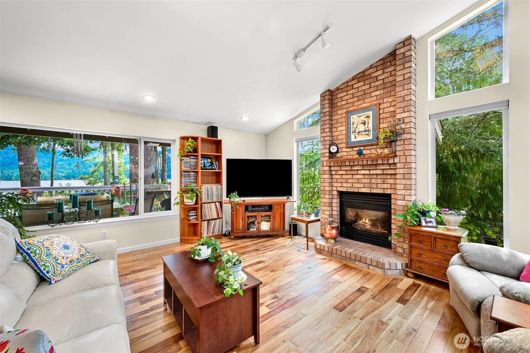 Property photo for 2 Longshore Lane, Bellingham photo 4