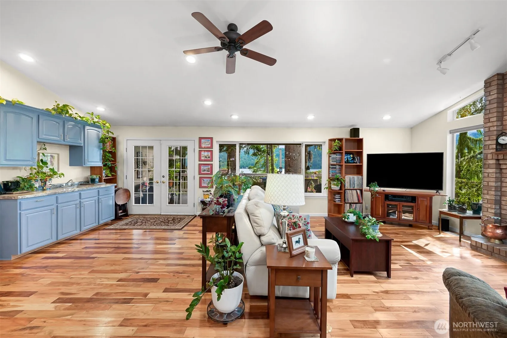 Property photo for 2 Longshore Lane, Bellingham photo 5