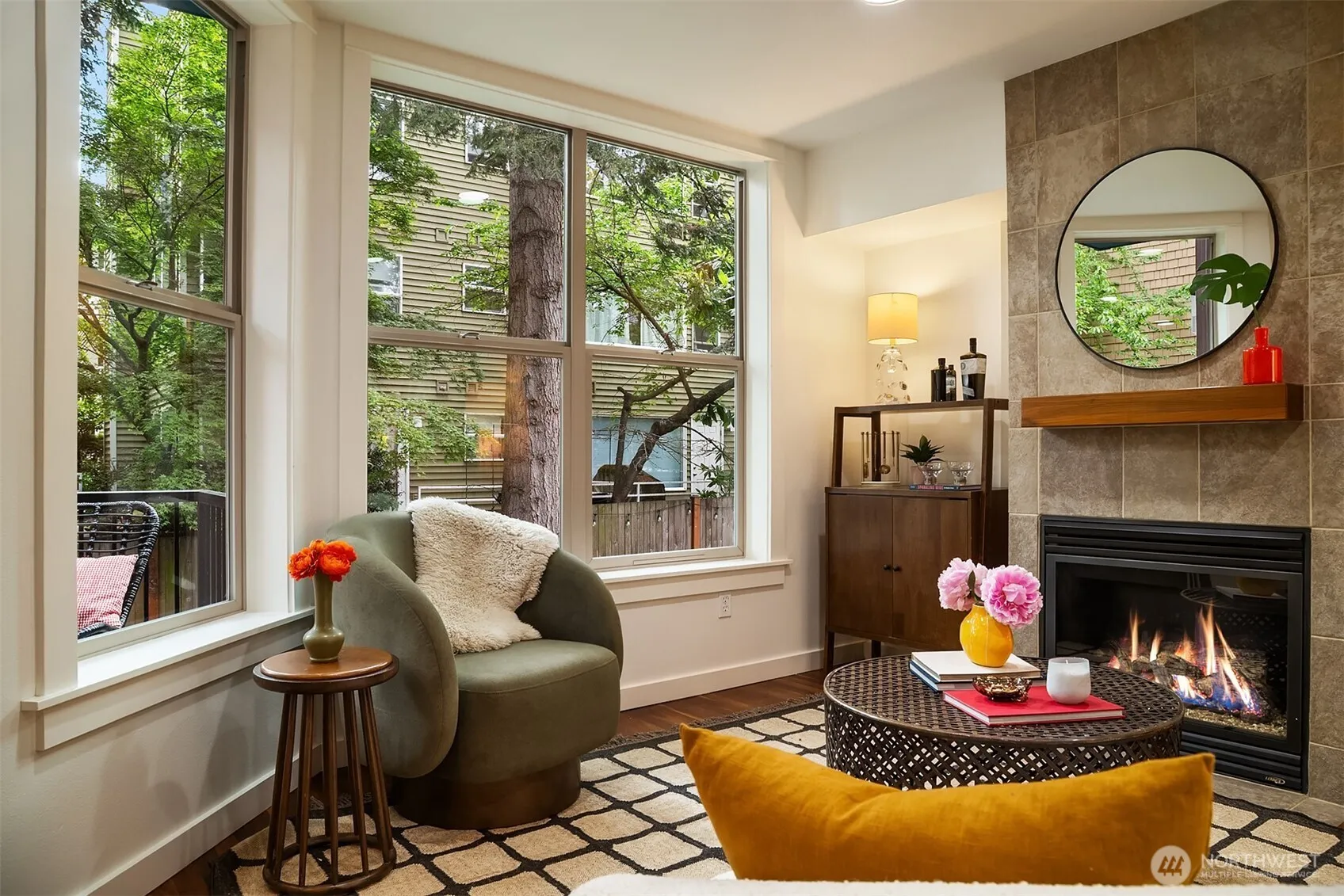 Property photo for 3425 Meridian Avenue N, Seattle photo 4