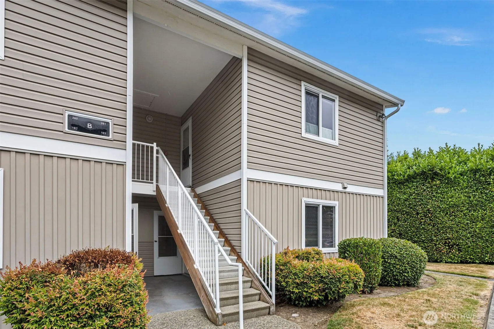 Property photo for 12510 Ne 130th Way #b101, Kirkland
