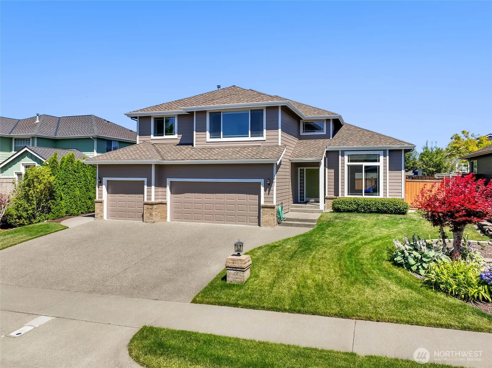 Property photo for 3901 Broadmoor Drive Ne, Tacoma