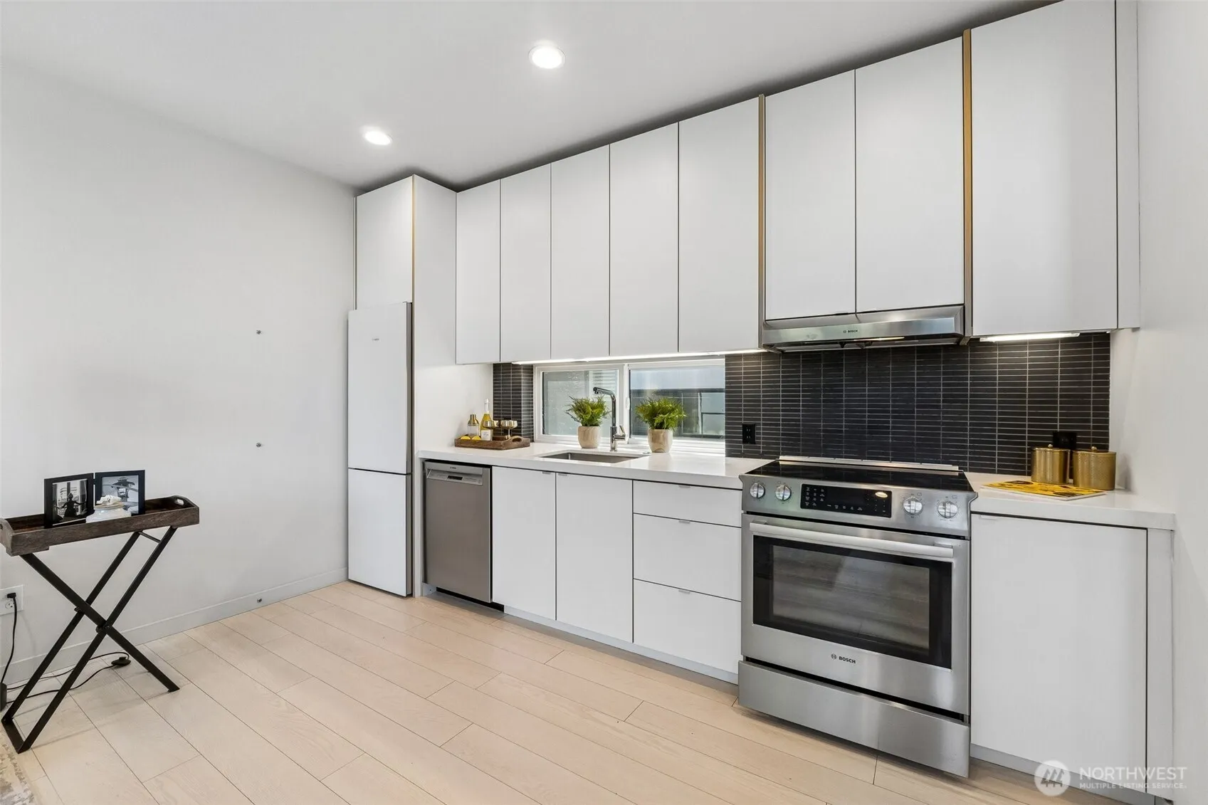 Property photo for 710 14th Avenue #c, Seattle photo 4