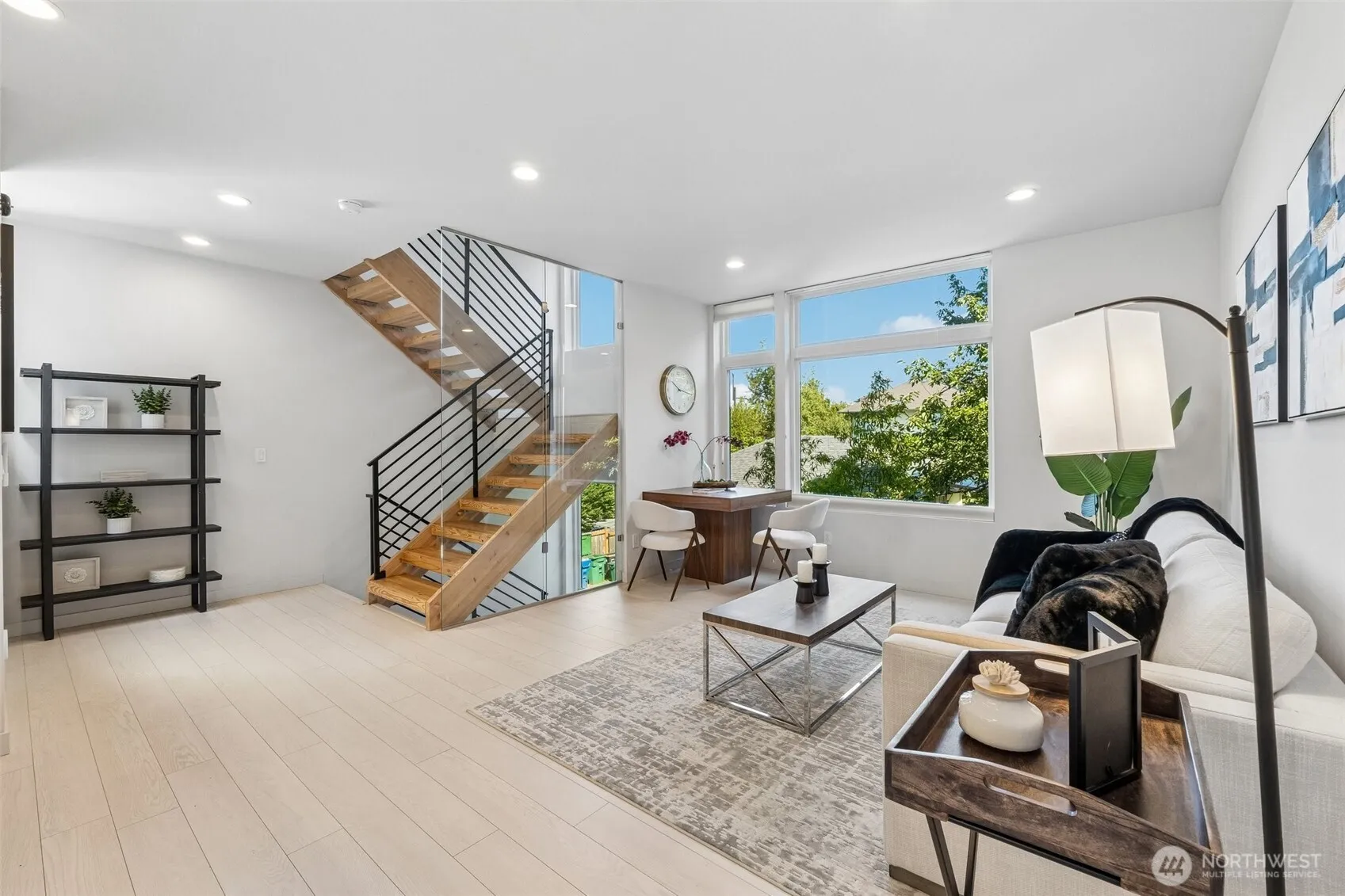 Property photo for 710 14th Avenue #c, Seattle photo 3