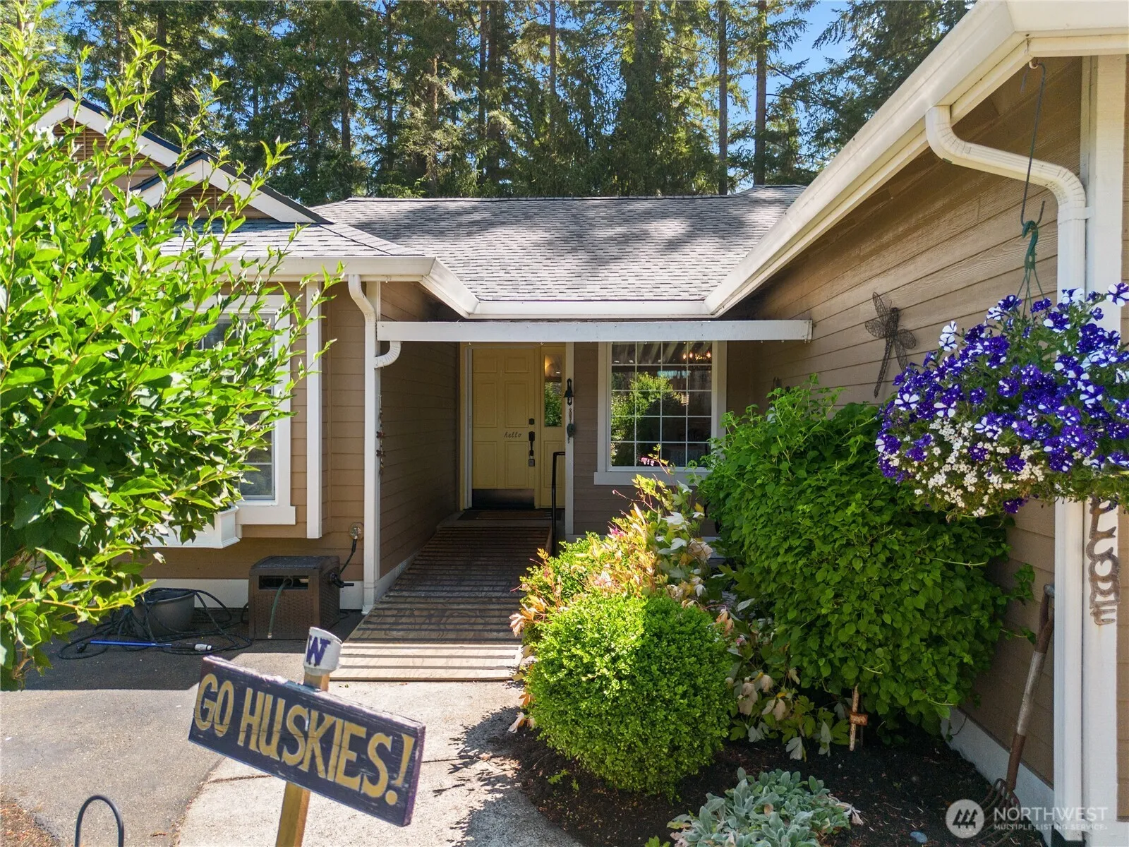 Property photo for 260 E Penzance Road, Shelton photo 3