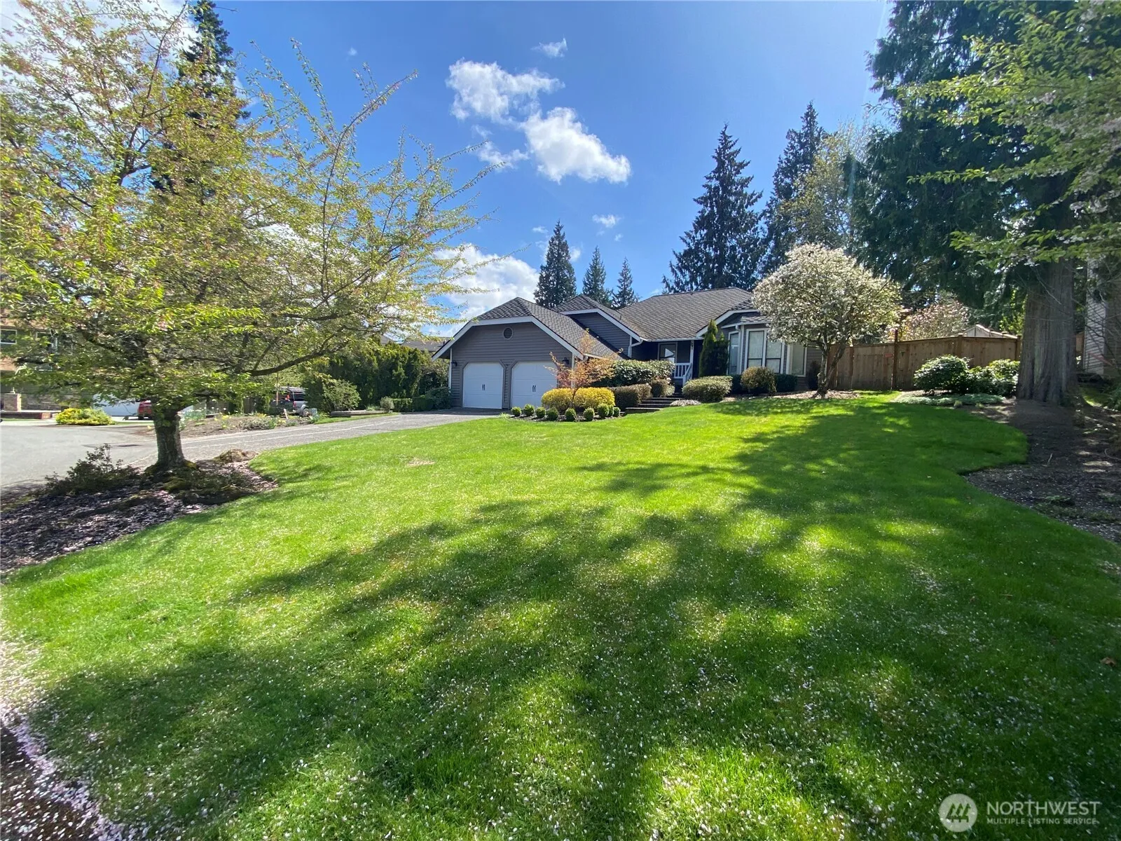 Property photo for 650 Jasmine Place Nw, Issaquah