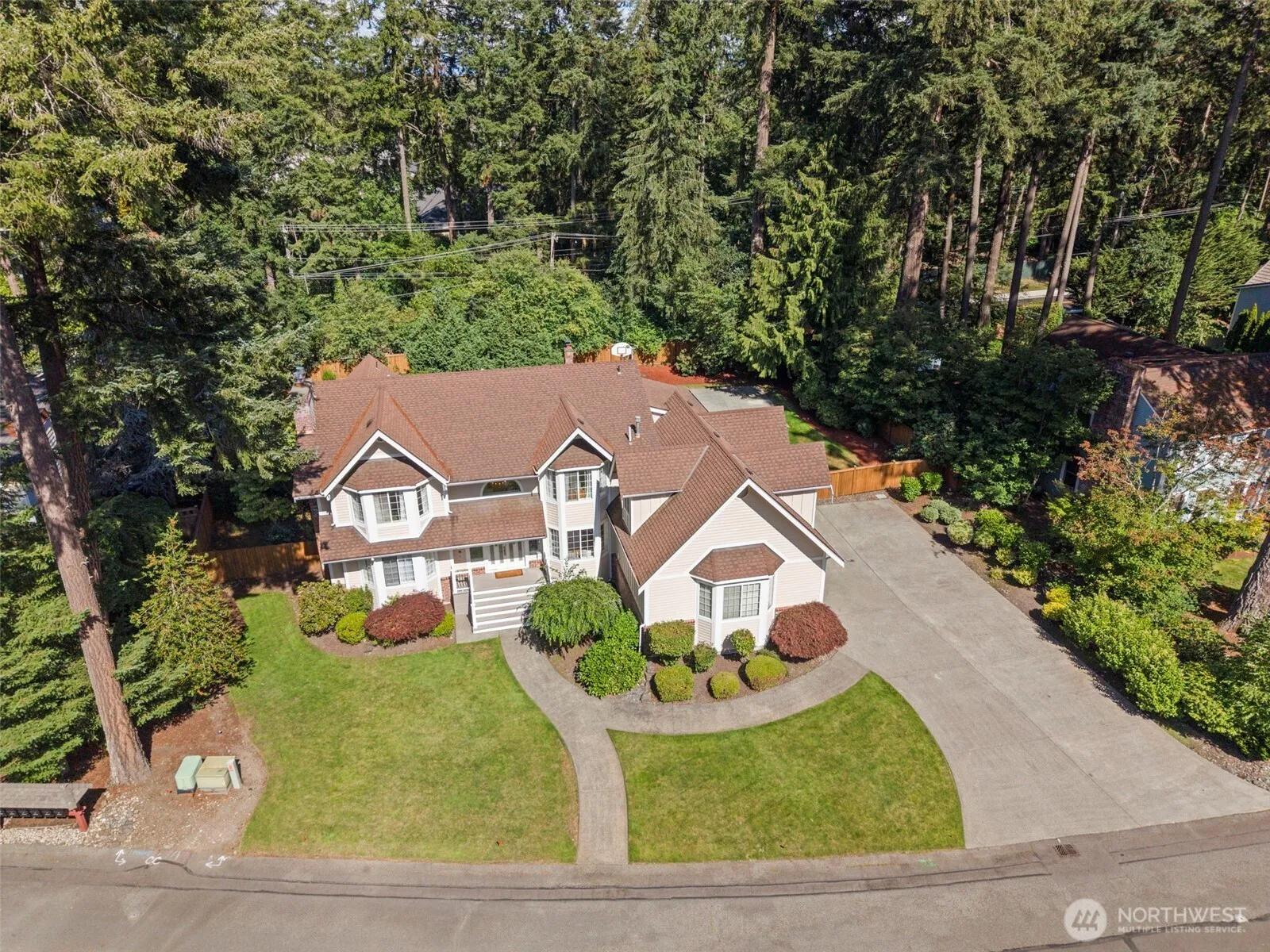 Property photo for 11401 Madera Circle Sw, Lakewood