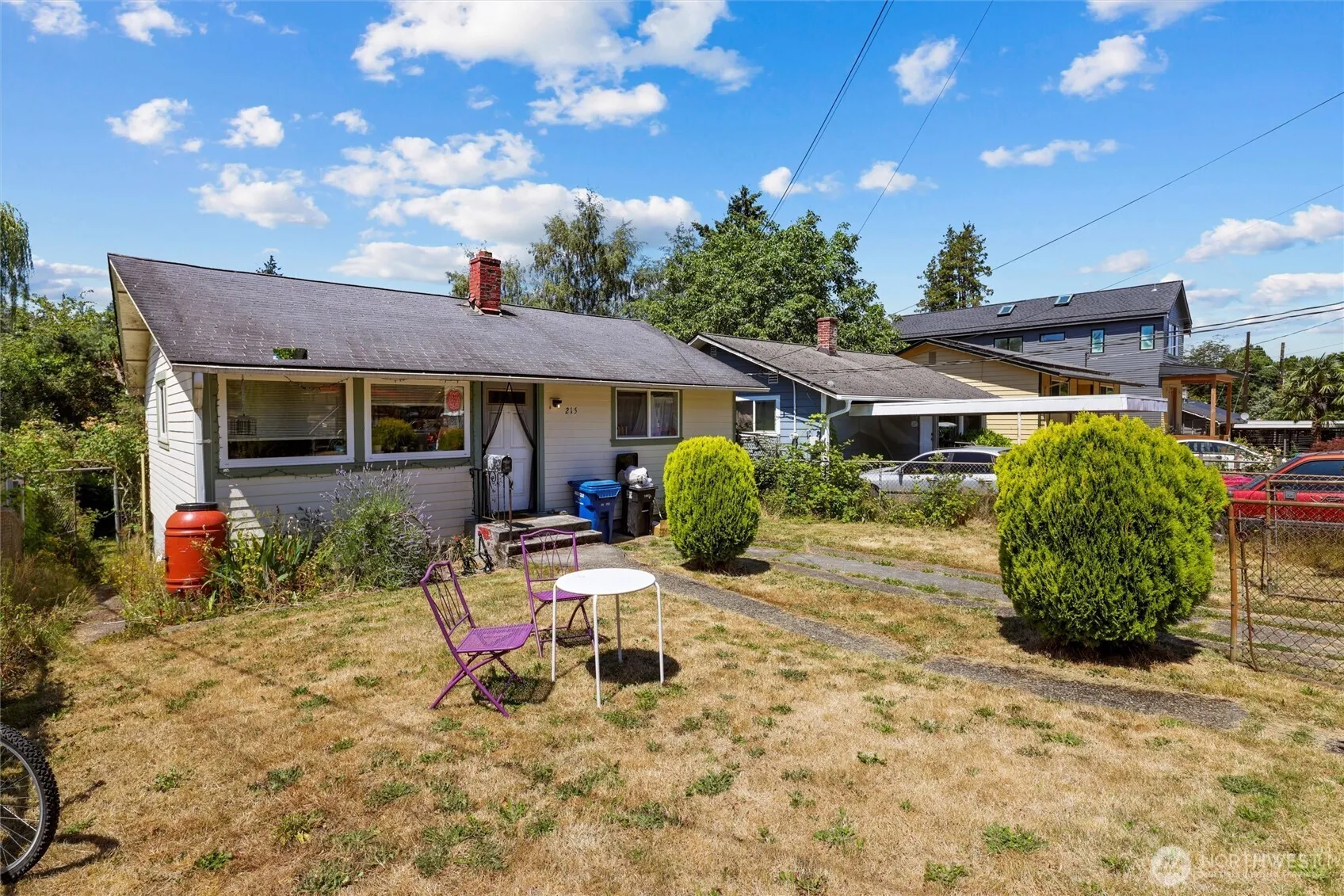 Property photo for 215 31st Avenue E, Seattle photo 4