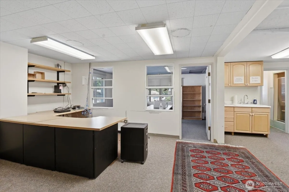 Property photo for 10310 Aurora Avenue N, Seattle photo 5