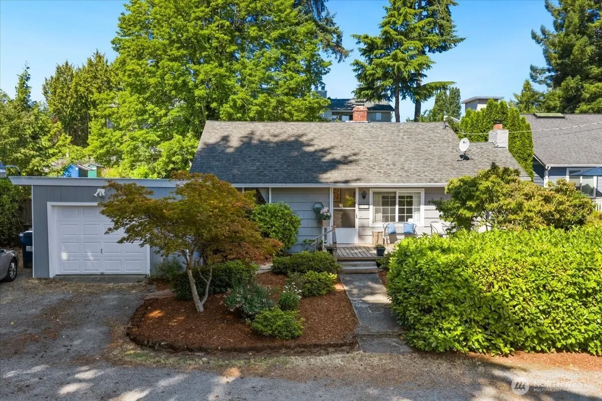 Property photo for 859 Sw 132nd Street, Burien