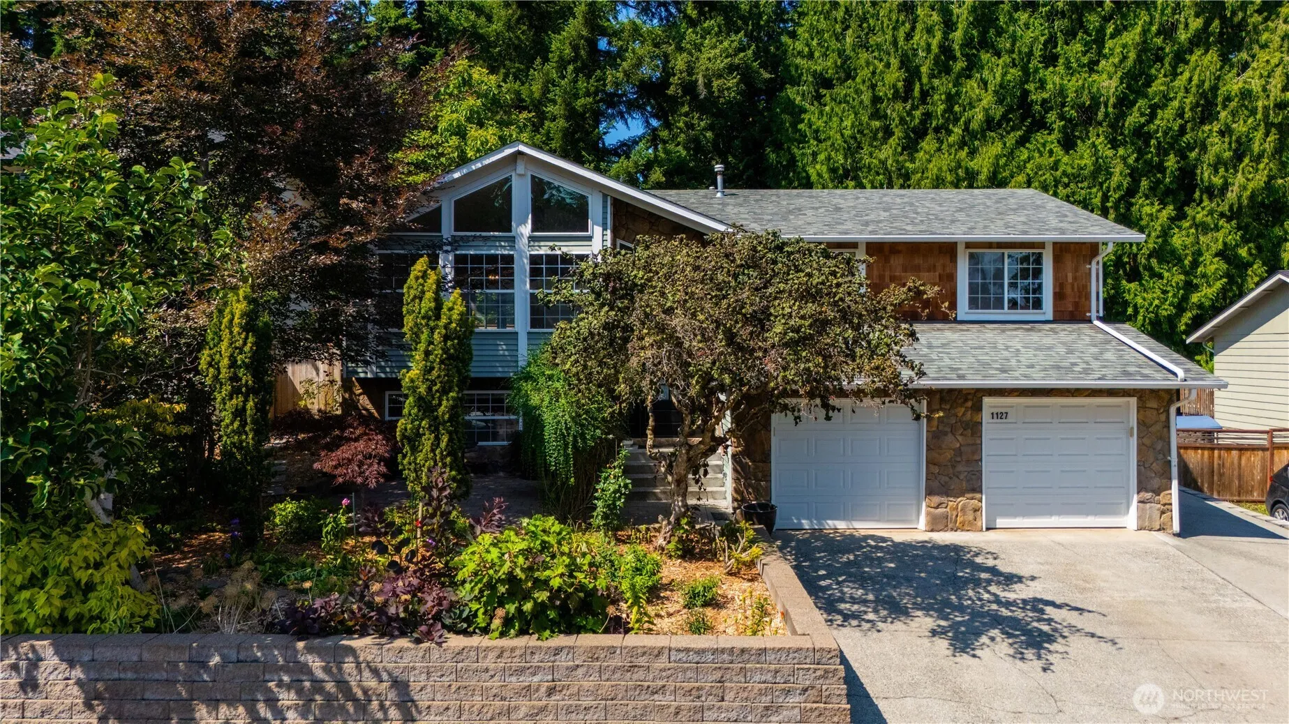 Property photo for 1127 204th Place Se, Bothell