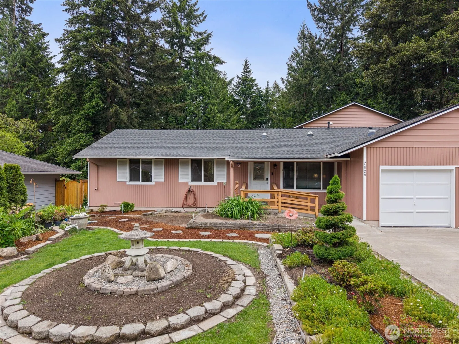 Property photo for 12829 109th Avenue Ne, Kirkland photo 2