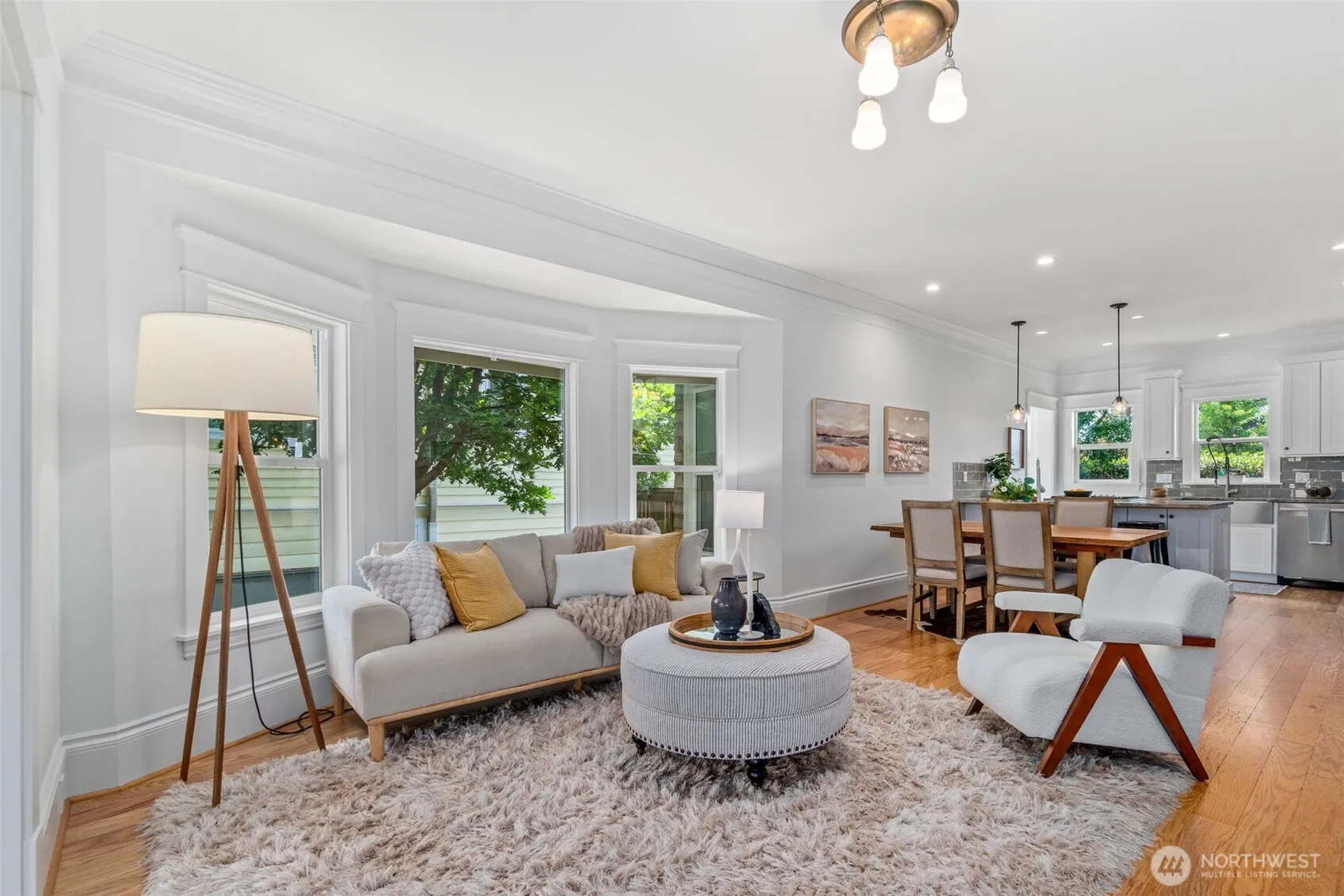 Property photo for 2217 4th Avenue N, Seattle photo 5