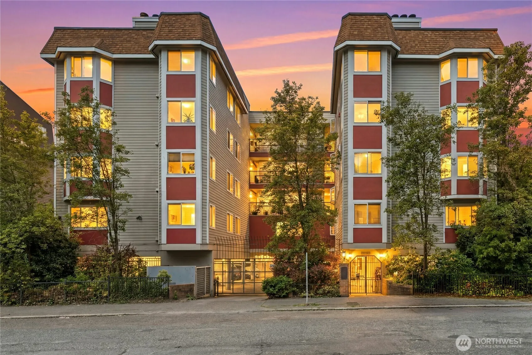 Property photo for 1617 Summit Avenue #23, Seattle photo 2