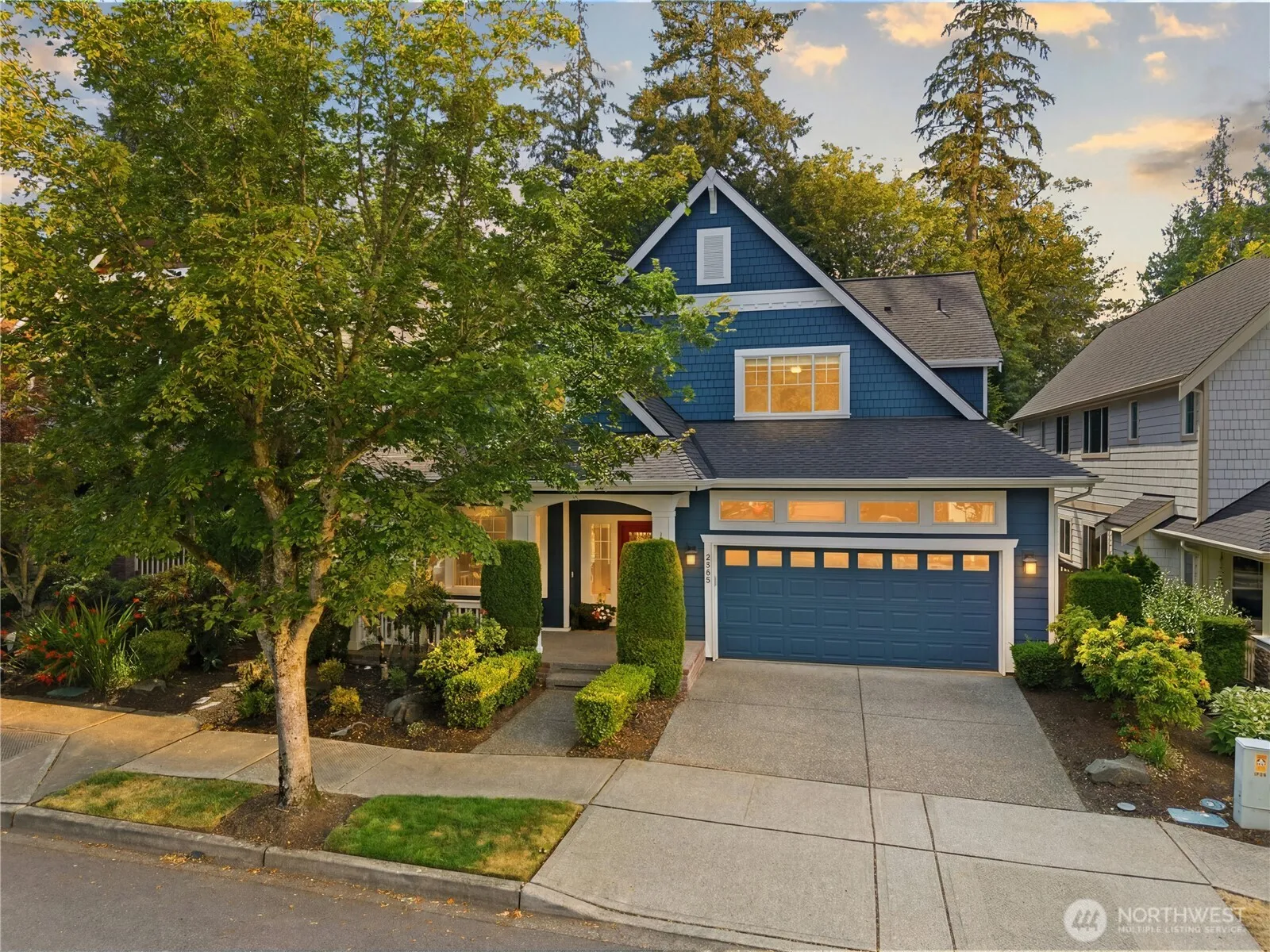 Property photo for 2585 20th Avenue Ne, Issaquah