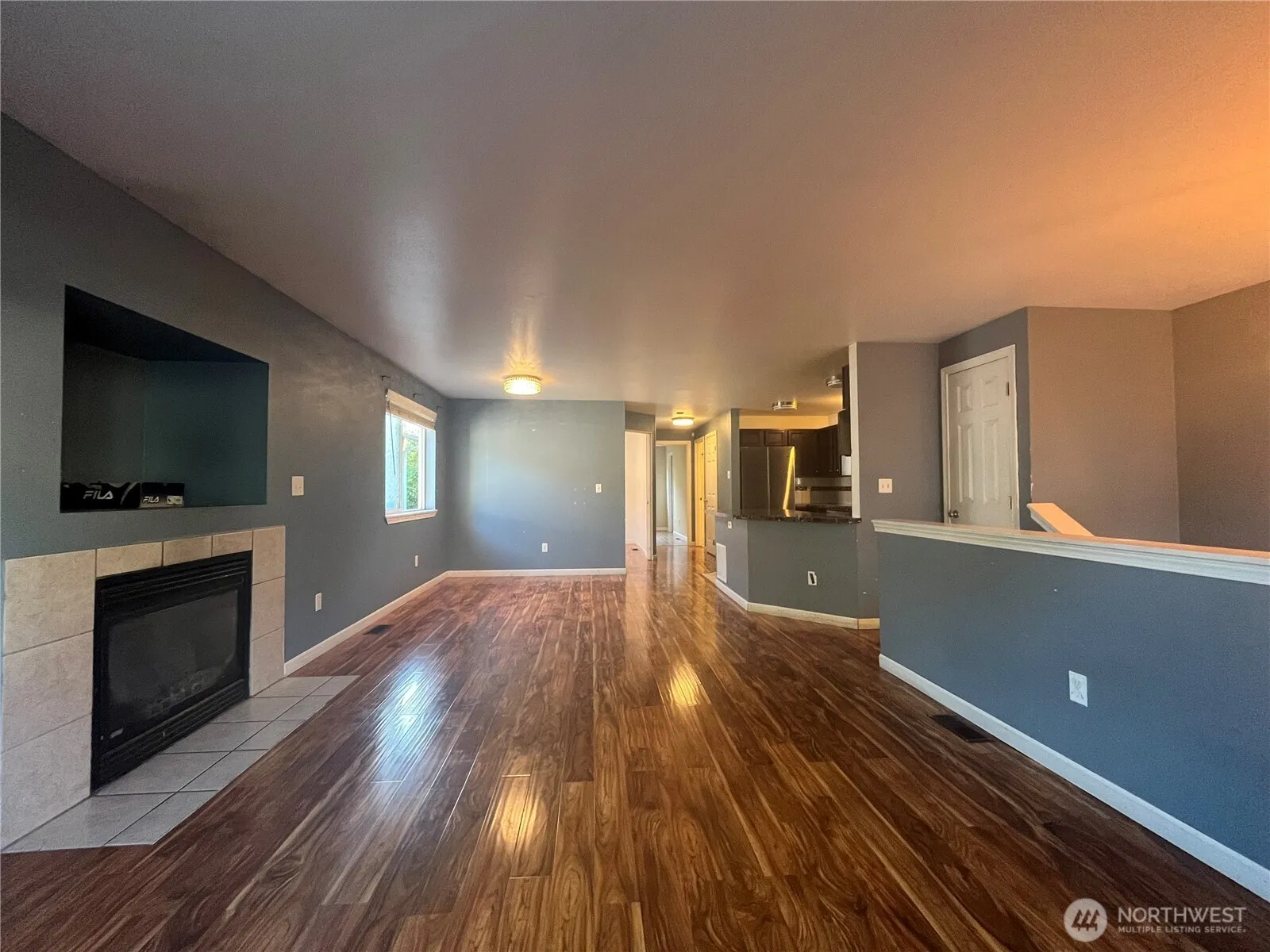 Property photo for 10453 1st Avenue Sw, Seattle photo 3