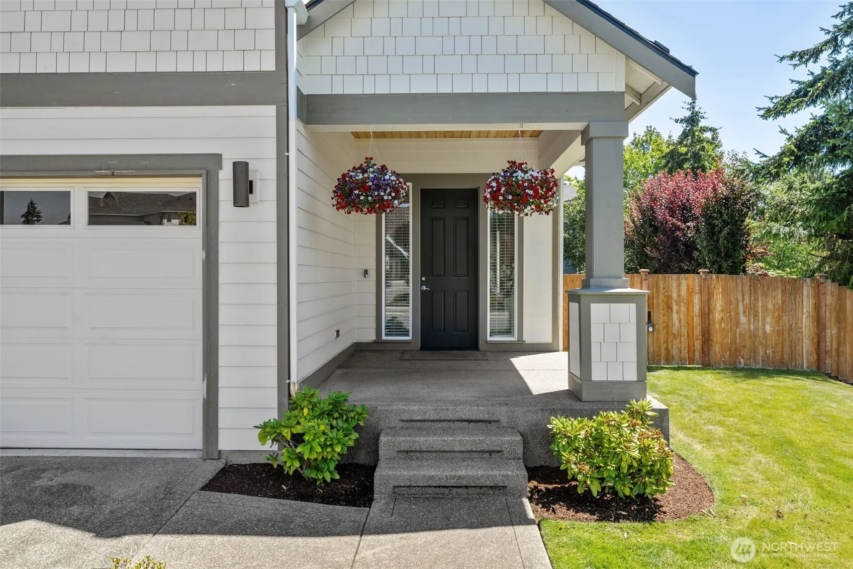 Property photo for 704 26th Avenue Ct, Milton photo 2