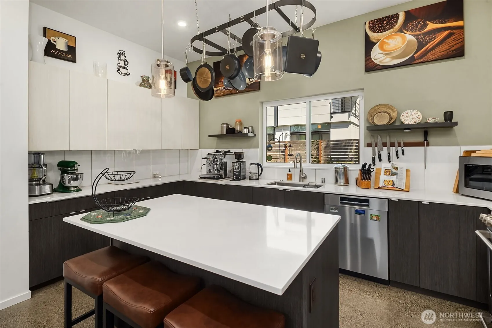 Property photo for 2602 S Ferdinand Street, Seattle photo 3