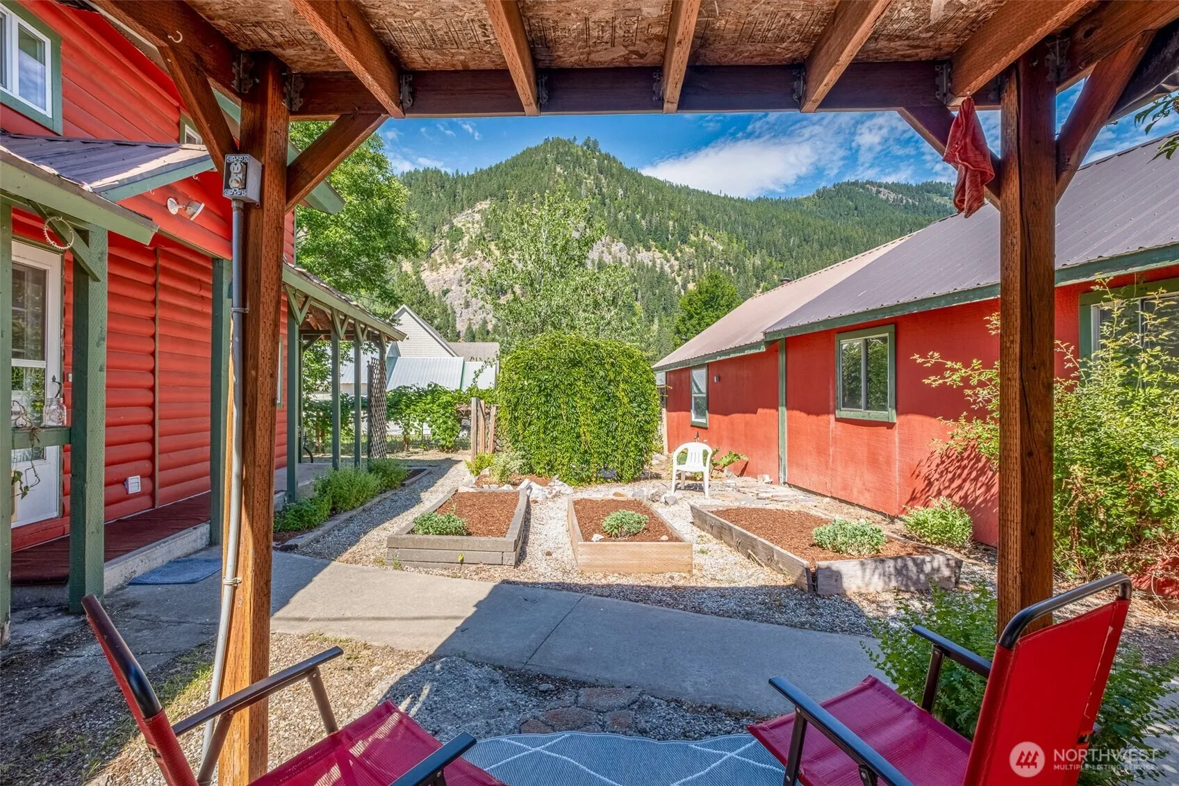 Property photo for 210 Prospect St, Leavenworth photo 3