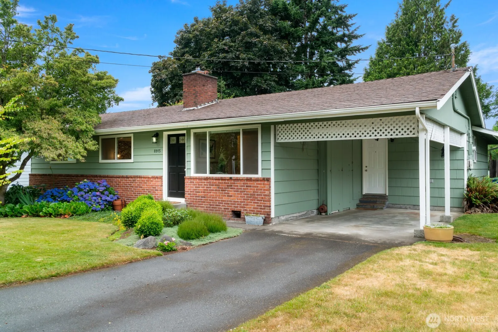 Property photo for 8915 218th Street Sw, Edmonds photo 4