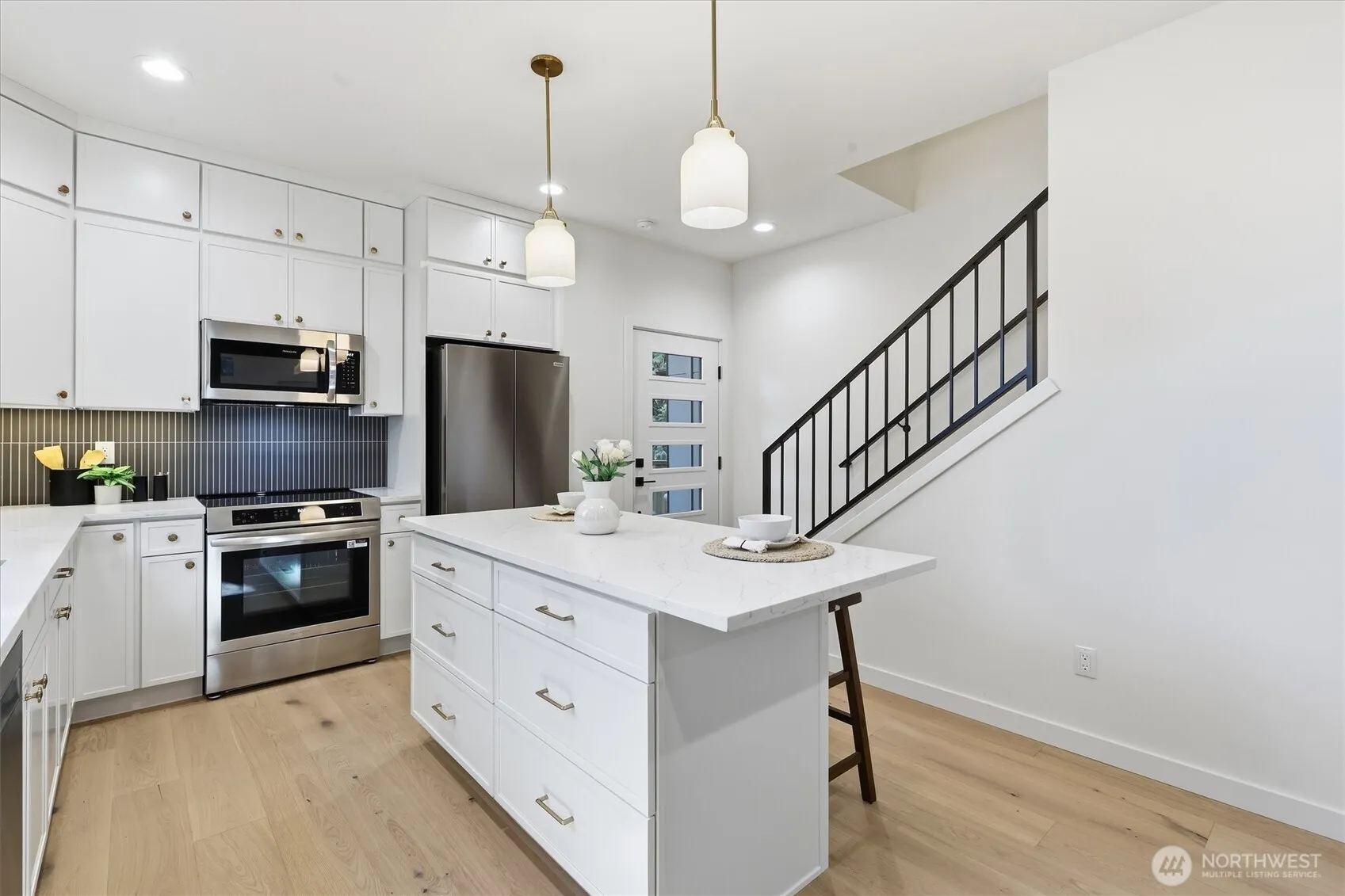 Property photo for 13353 25th Avenue Ne, Seattle photo 5
