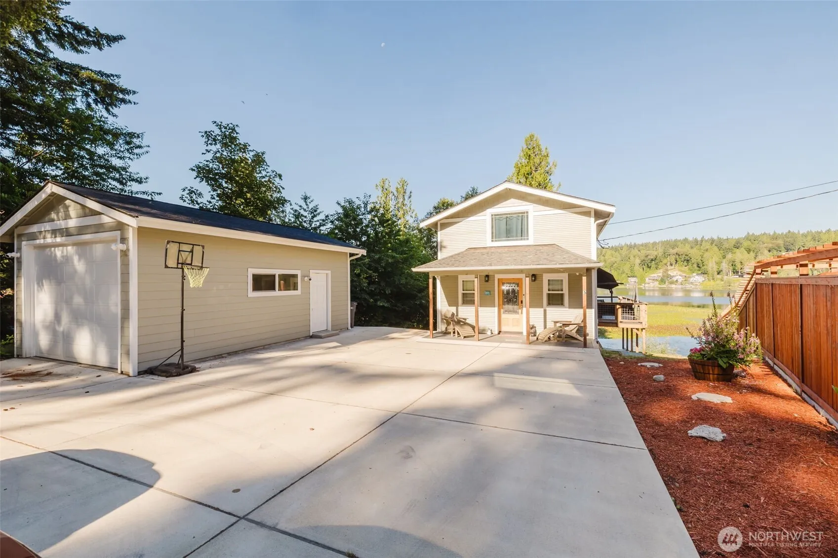 Property photo for 8022 Long Lake Road Se, Port Orchard photo 3
