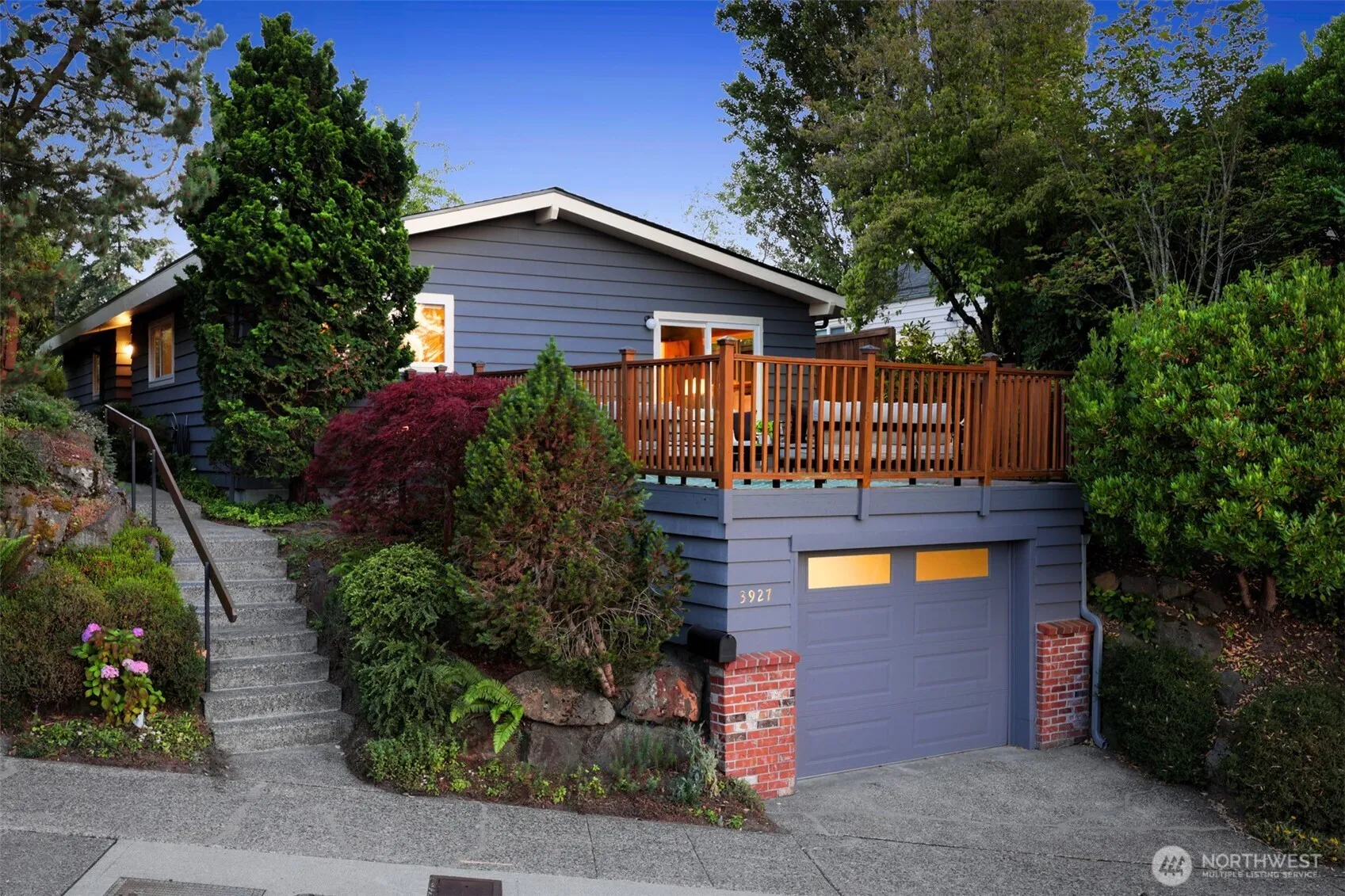 Property photo for 3927 Sw Frontenac Street, Seattle photo 2