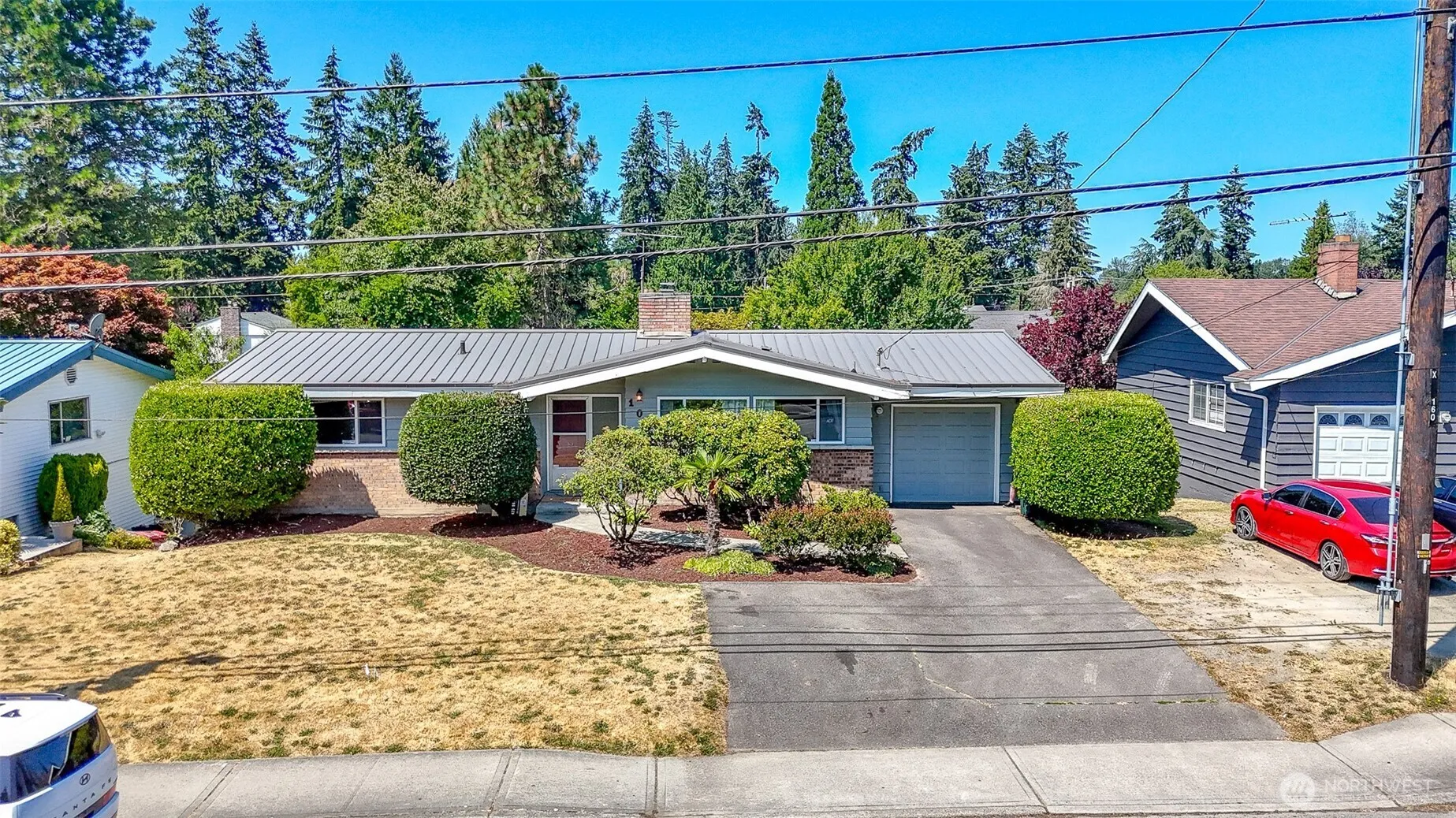 Property photo for 105 156th Avenue Ne, Bellevue photo 2