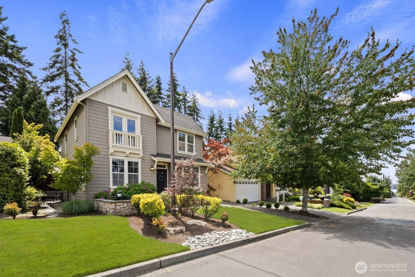 Property photo for 533 3rd Avenue S, Kirkland photo 3