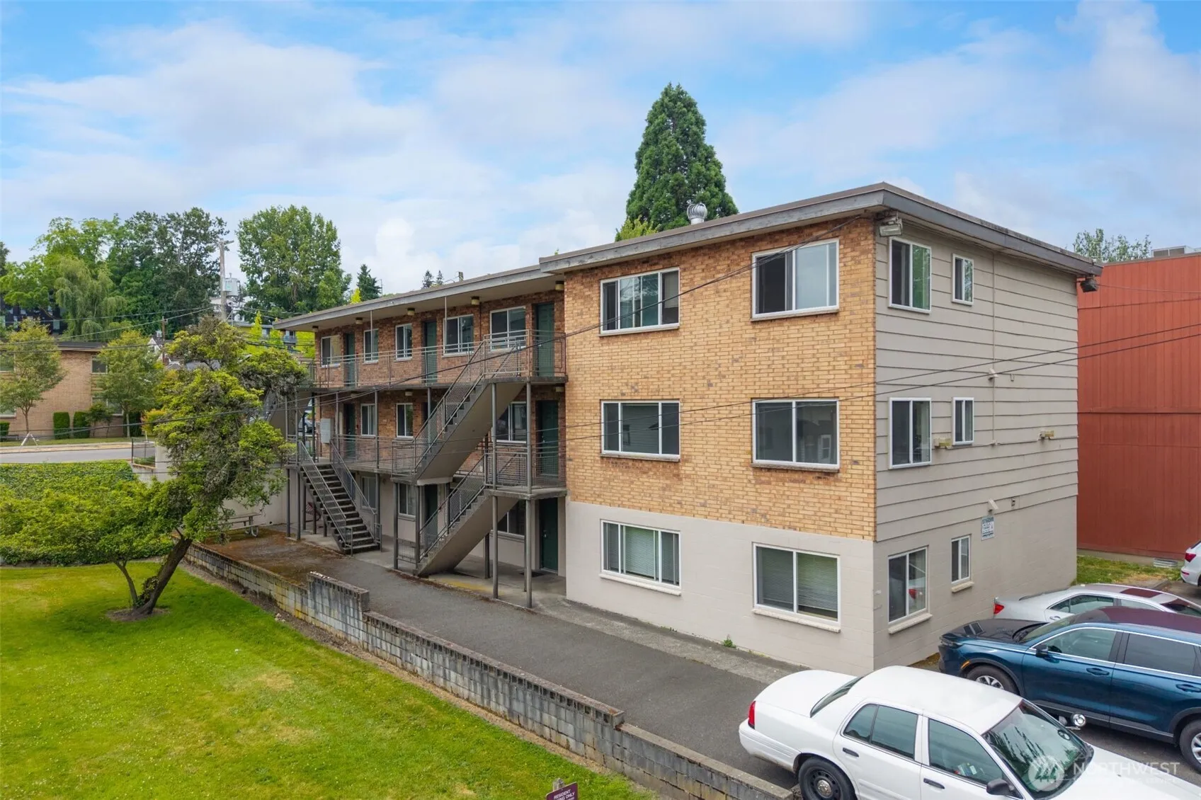 Property photo for 34 W Cremona Street, Seattle photo 2