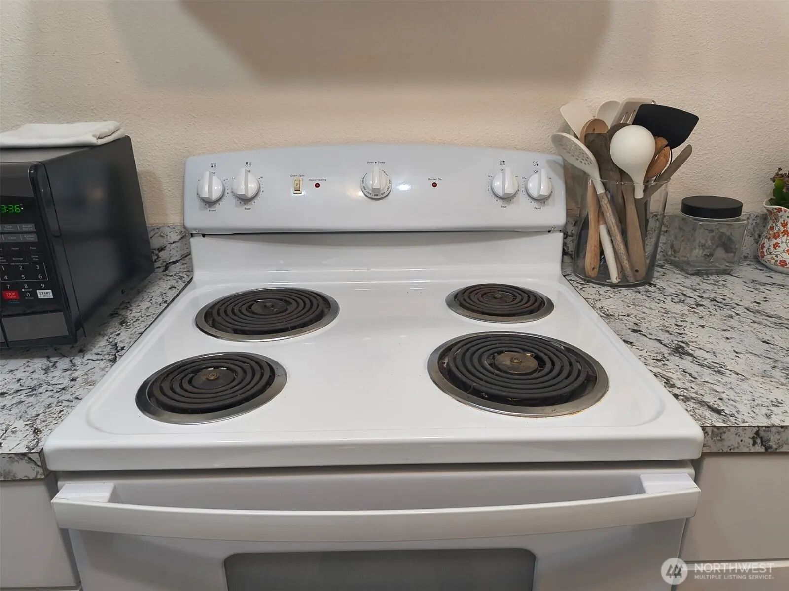 Property photo for 15415 35th Avenue W #e201, Lynnwood photo 3