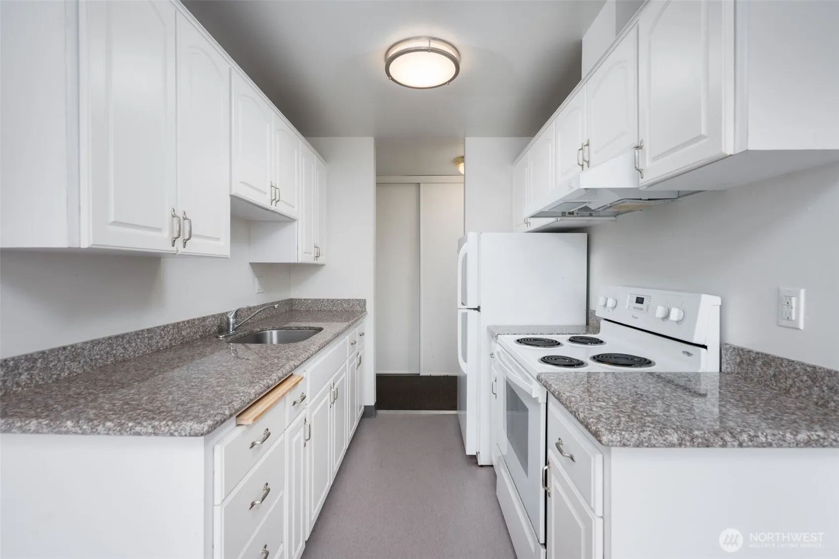 Property photo for 600 W Emerson Street, Seattle photo 3